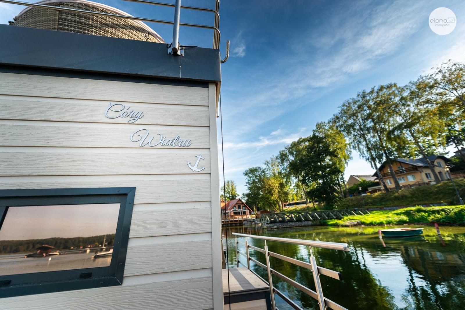 Domek Na Wodzie - Hausboot - Domek Plywajacy -Charzykowy Hotel Exterior photo