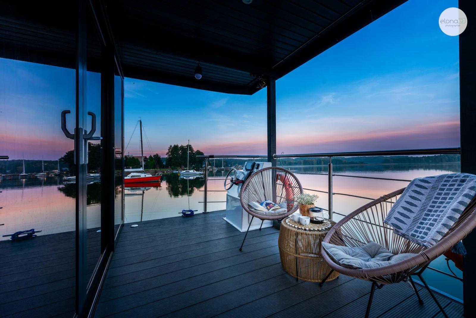 Domek Na Wodzie - Hausboot - Domek Plywajacy -Charzykowy Hotel Exterior photo